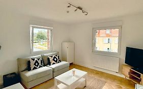 Casa Rossa Apt1 - Modern Living Near Frankfurt